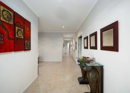 ENCANTADORA VILLA DE 7 DORMITORIOS CON VISTAS IMPRESIONANTES Y AMPLIOS ESPACIOS EN NUEVA ANDALUCÍA