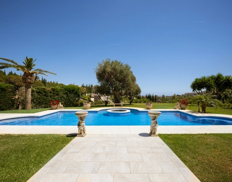 Villa for sale in Nueva Andalucia, Marbella
