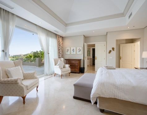 Villa for sale in Nueva Andalucia, Marbella