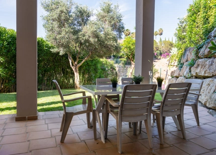 ENCANTADORA VILLA DE 7 DORMITORIOS CON VISTAS IMPRESIONANTES Y AMPLIOS ESPACIOS EN NUEVA ANDALUCÍA