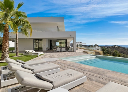 IMPRESIONANTE VILLA CONTEMPORÁNEA EN VENTA EN LAS COLINAS DEL MONTE MAYOR COUNTRY CLUB, BENAHAVÍS