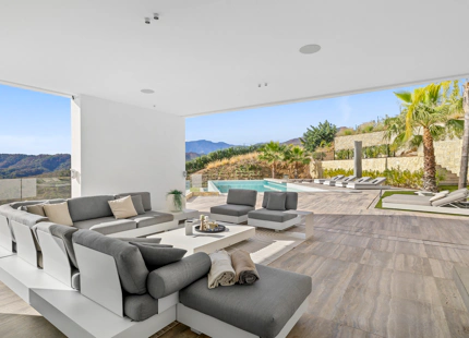 IMPRESIONANTE VILLA CONTEMPORÁNEA EN VENTA EN LAS COLINAS DEL MONTE MAYOR COUNTRY CLUB, BENAHAVÍS