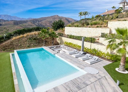 IMPRESIONANTE VILLA CONTEMPORÁNEA EN VENTA EN LAS COLINAS DEL MONTE MAYOR COUNTRY CLUB, BENAHAVÍS