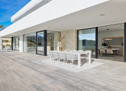 IMPRESIONANTE VILLA CONTEMPORÁNEA EN VENTA EN LAS COLINAS DEL MONTE MAYOR COUNTRY CLUB, BENAHAVÍS