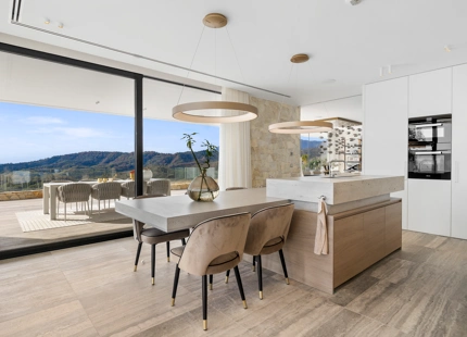 IMPRESIONANTE VILLA CONTEMPORÁNEA EN VENTA EN LAS COLINAS DEL MONTE MAYOR COUNTRY CLUB, BENAHAVÍS