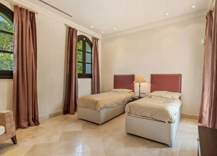 CLASSIC ELEGANT VILLA FOR SALE IN LA ZAGALETA, BENAHAVIS