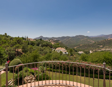 Villa for sale in La Zagaleta, Benahavis