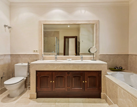 Villa for sale in La Zagaleta, Benahavis