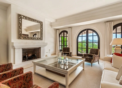 CLASSIC ELEGANT VILLA FOR SALE IN LA ZAGALETA, BENAHAVIS
