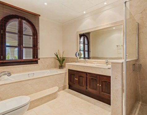 Villa for sale in La Zagaleta, Benahavis