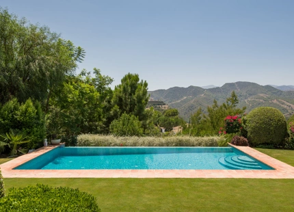 CLASSIC ELEGANT VILLA FOR SALE IN LA ZAGALETA, BENAHAVIS