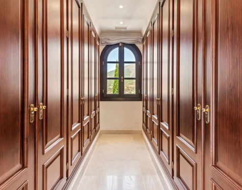 Villa for sale in La Zagaleta, Benahavis