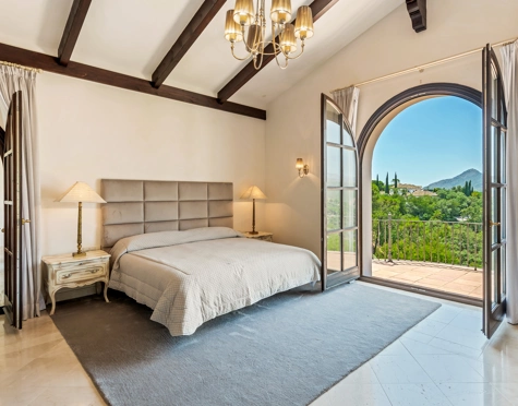 Villa for sale in La Zagaleta, Benahavis