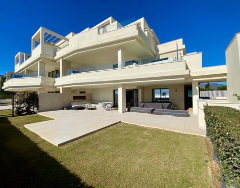 FRONTLINE BEACH APARTMENT WITH GARDEN FOR SALE ON THE NEW GOLDEN MILE, ESTEPONA