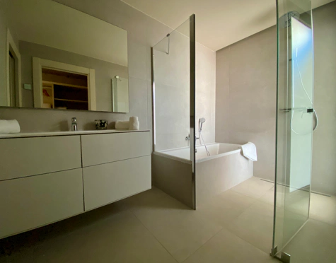 Ground Floor Apartment for sale in Velaya, Estepona East