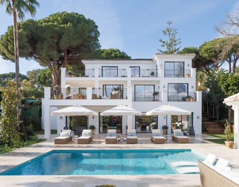 REFINED ANDALUCIAN VILLA FOR SALE IN NUEVA ANDALUCIA, MARBELLA