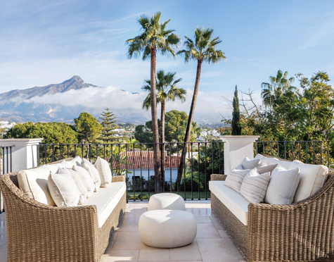 Villa en venta en Nueva Andalucia, Marbella