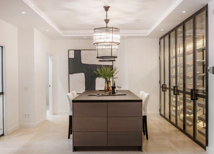 VILLA ANDALUZA REFINADA EN VENTA EN NUEVA ANDALUCÍA, MARBELLA