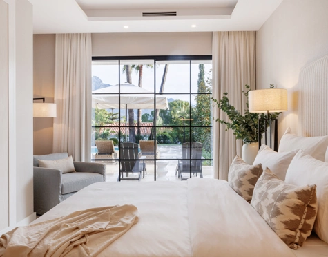 Villa en venta en Nueva Andalucia, Marbella