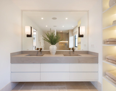 Villa en venta en Nueva Andalucia, Marbella