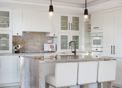 VILLA ANDALUZA REFINADA EN VENTA EN NUEVA ANDALUCÍA, MARBELLA