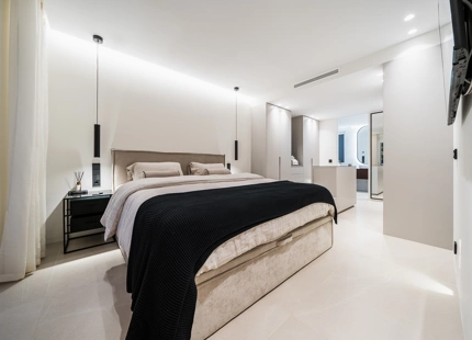 PISO CON IMPRESIONANTE TERRAZA Y VISTAS AL MAR EN VENTA EN MARBELLA