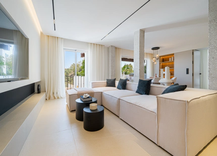 PISO CON IMPRESIONANTE TERRAZA Y VISTAS AL MAR EN VENTA EN MARBELLA