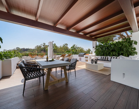 APARTMENT WITH BREATHTAKING TERRACE AND OCEAN VIEWS FOR SALE IN MARBELLA