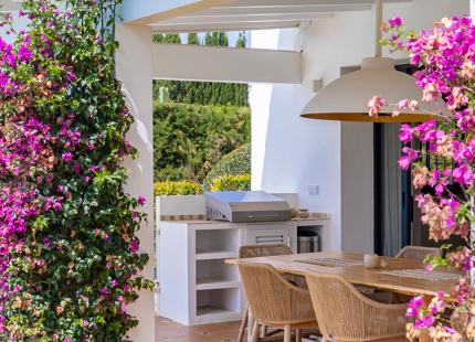 EXQUISITA VILLA DE ARQUITECTURA ANDALUZA EN VENTA EN EL PARAISO ALTO, BENAHAVÍS