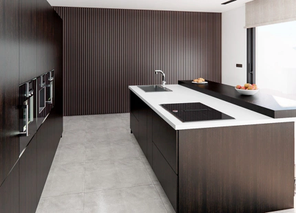 VILLA MODERNA EN CONSTRUCCIÓN EN VENTA EN COIN