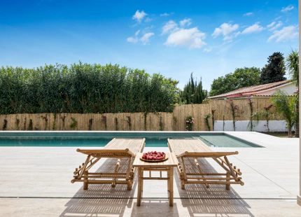 NUEVA VILLA FRENTE A LA PLAYA EN VENTA EN SAN PEDRO DE ALCÁNTARA