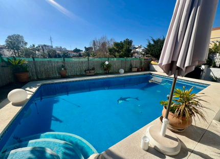 Casa en venta en Nueva Andalucia, Marbella