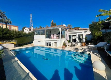 Casa en venta en Nueva Andalucia, Marbella