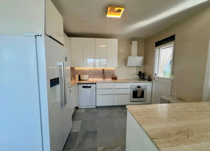 Casa en venta en Nueva Andalucia, Marbella