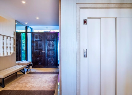 IMPRESIONANTE VILLA RENOVADA EN VENTA EN SIERRA BLANCA