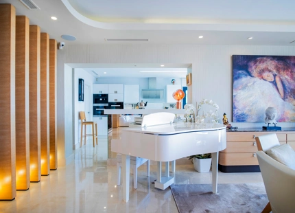 IMPRESIONANTE VILLA RENOVADA EN VENTA EN SIERRA BLANCA