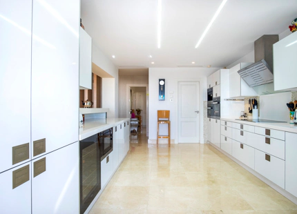IMPRESIONANTE VILLA RENOVADA EN VENTA EN SIERRA BLANCA