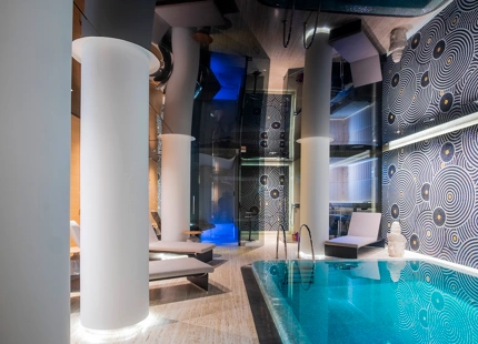 IMPRESIONANTE VILLA RENOVADA EN VENTA EN SIERRA BLANCA