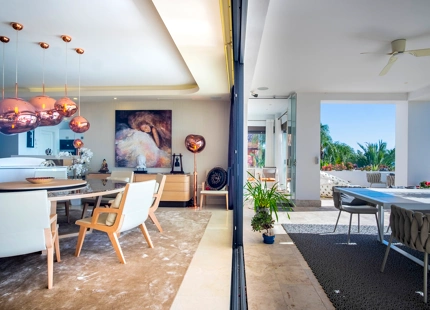 IMPRESIONANTE VILLA RENOVADA EN VENTA EN SIERRA BLANCA