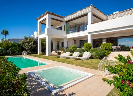 IMPRESIONANTE VILLA RENOVADA EN VENTA EN SIERRA BLANCA