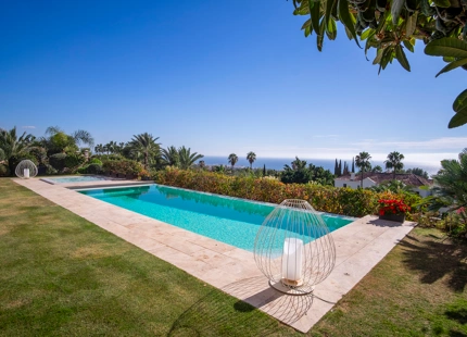 IMPRESIONANTE VILLA RENOVADA EN VENTA EN SIERRA BLANCA
