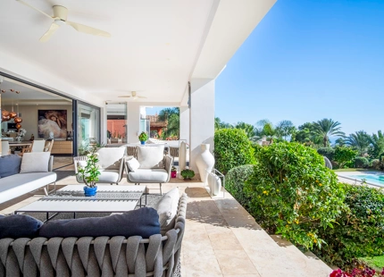 IMPRESIONANTE VILLA RENOVADA EN VENTA EN SIERRA BLANCA