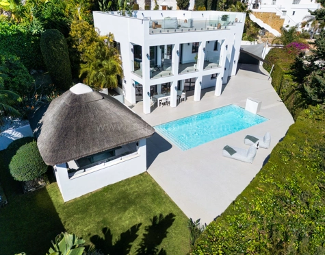 VIBRANTE VILLA EN VENTA EN NUEVA ANDALUCÍA