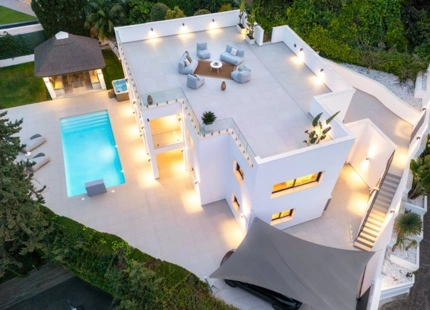 VIBRANTE VILLA EN VENTA EN NUEVA ANDALUCÍA