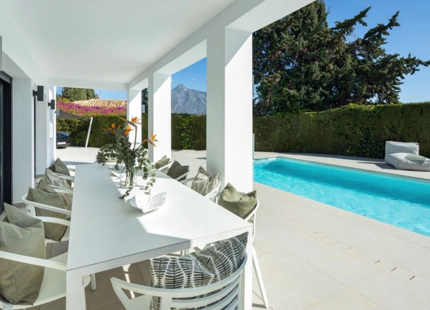 VIBRANTE VILLA EN VENTA EN NUEVA ANDALUCÍA