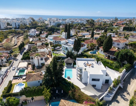 Villa for sale in Centro Plaza, Nueva Andalucia