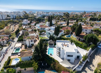 VIBRANTE VILLA EN VENTA EN NUEVA ANDALUCÍA