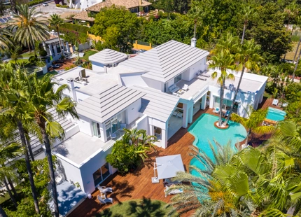 ONE OF A KIND TROPICAL VILLA FOR SALE IN GUADALMINA BAJA