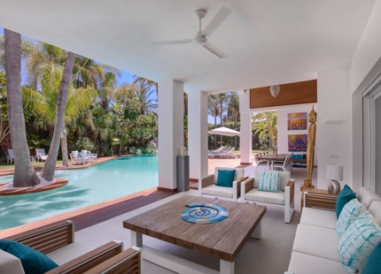 ONE OF A KIND TROPICAL VILLA FOR SALE IN GUADALMINA BAJA