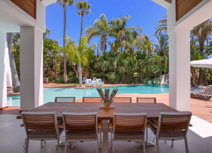 ONE OF A KIND TROPICAL VILLA FOR SALE IN GUADALMINA BAJA